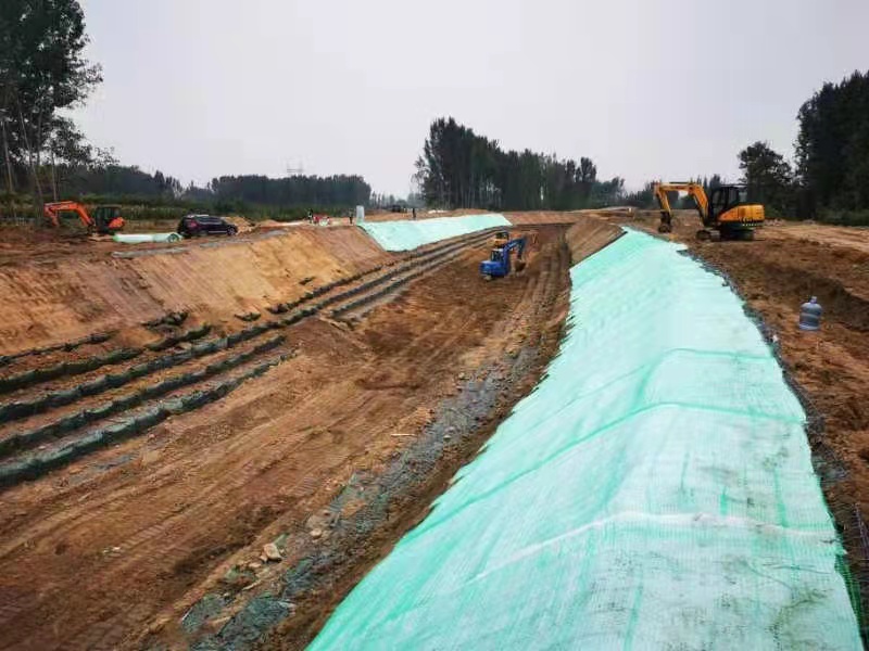 ����ֲ������̺